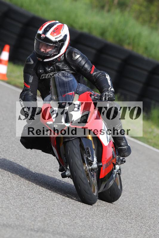 Archiv-2025/10 23.04.2025 Cornu Master School ADR/gruen-vert/313